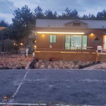 Hamdeok Pool Villa Pension Чеджудо Экстерьер фото
